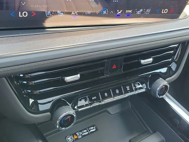 2026 Chevrolet Suburban High Country - Photo 33