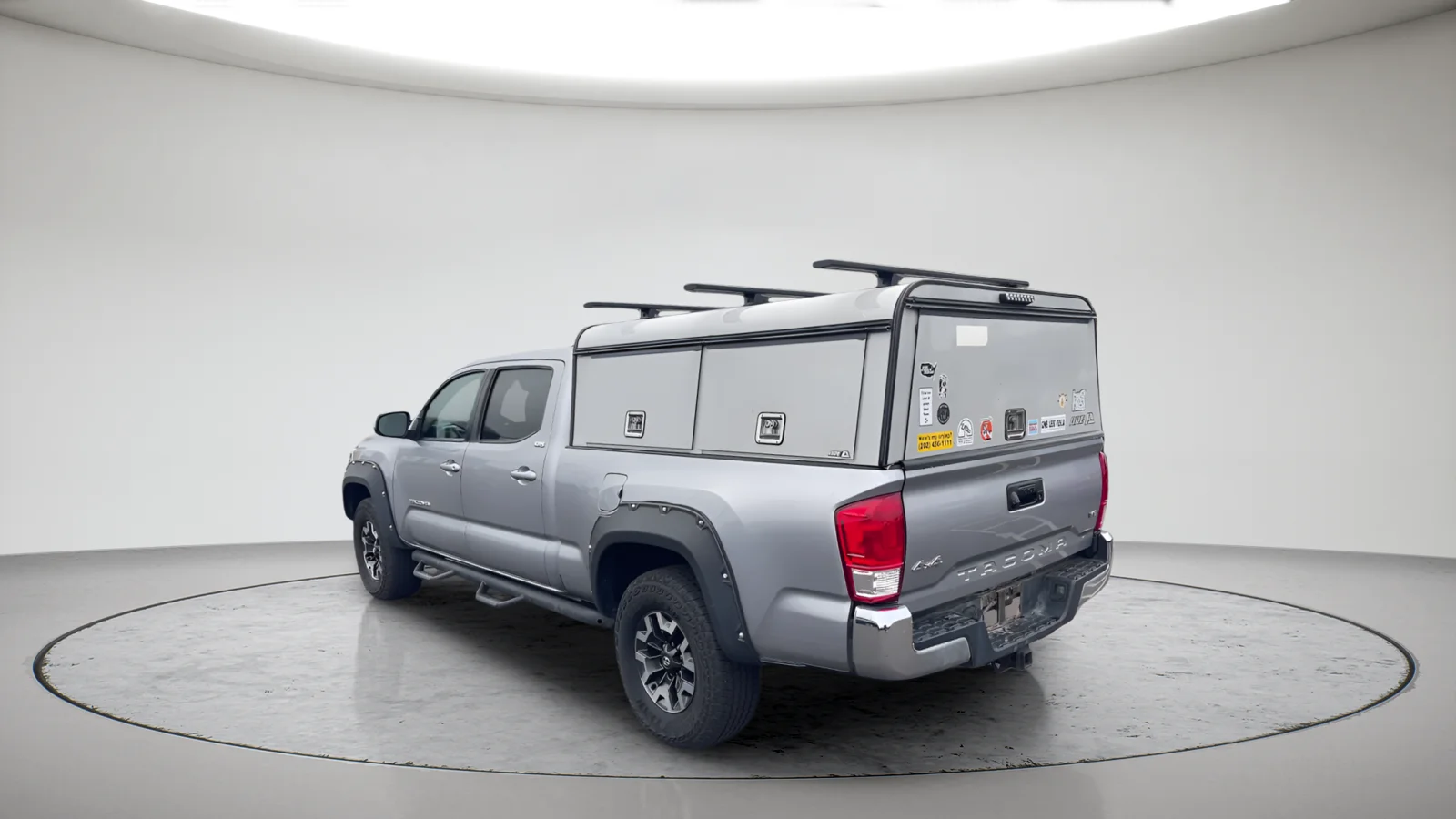 Used 2017 Silver Toyota SR5 image 9