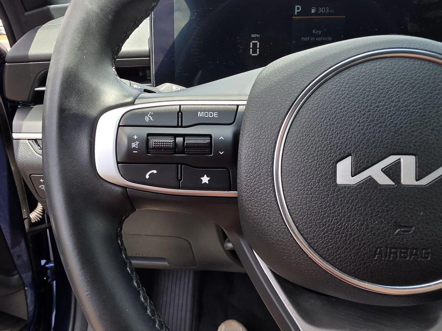 Used 2025 Yacht Blue Kia GT-Line image 13