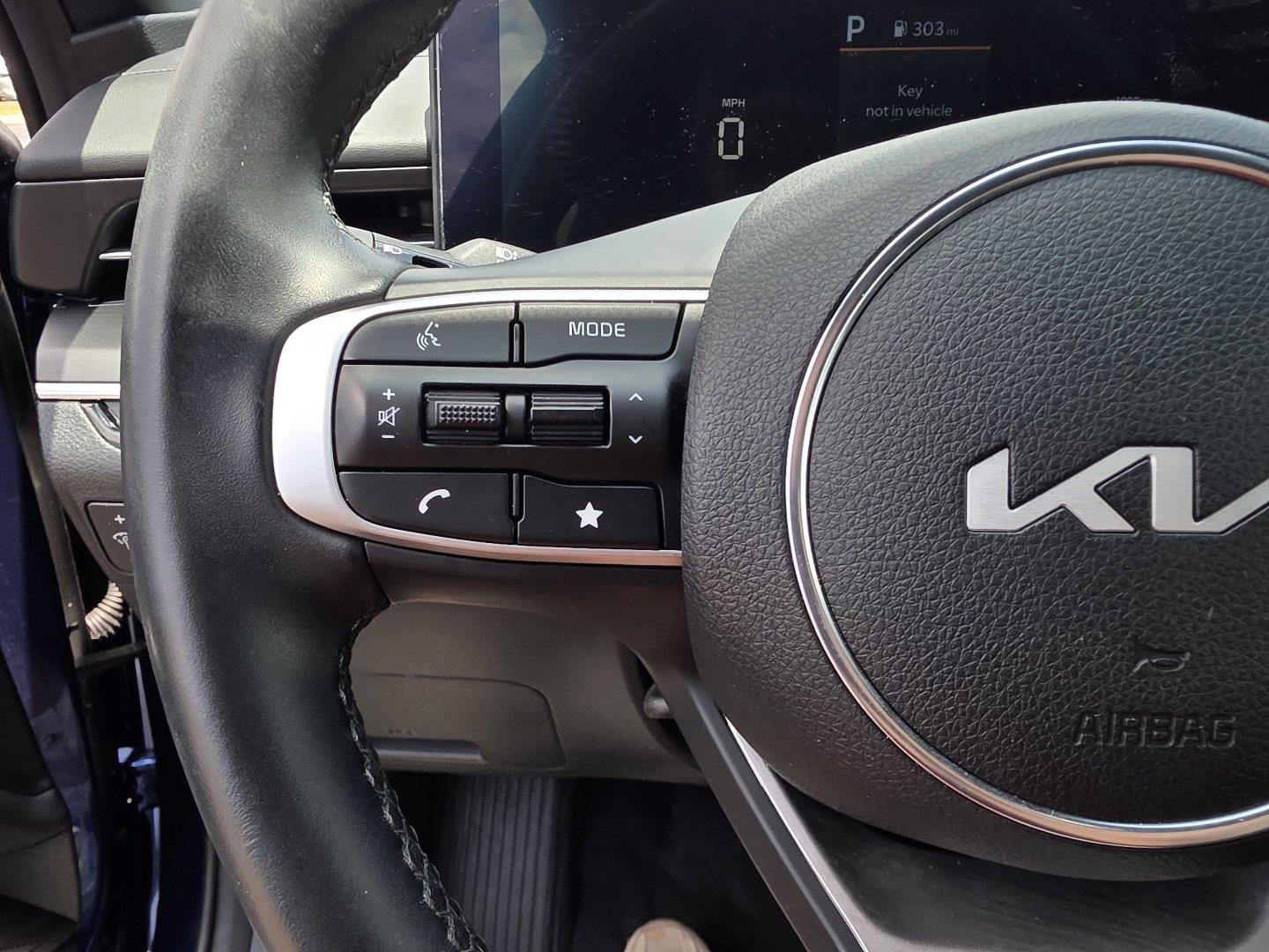 Used 2025 Yacht Blue Kia GT-Line image 13