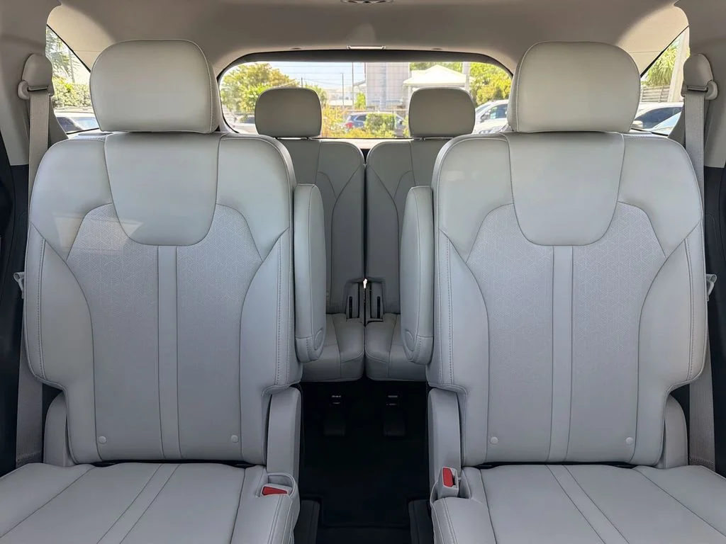 Used 2023 Silver Kia SX image 13