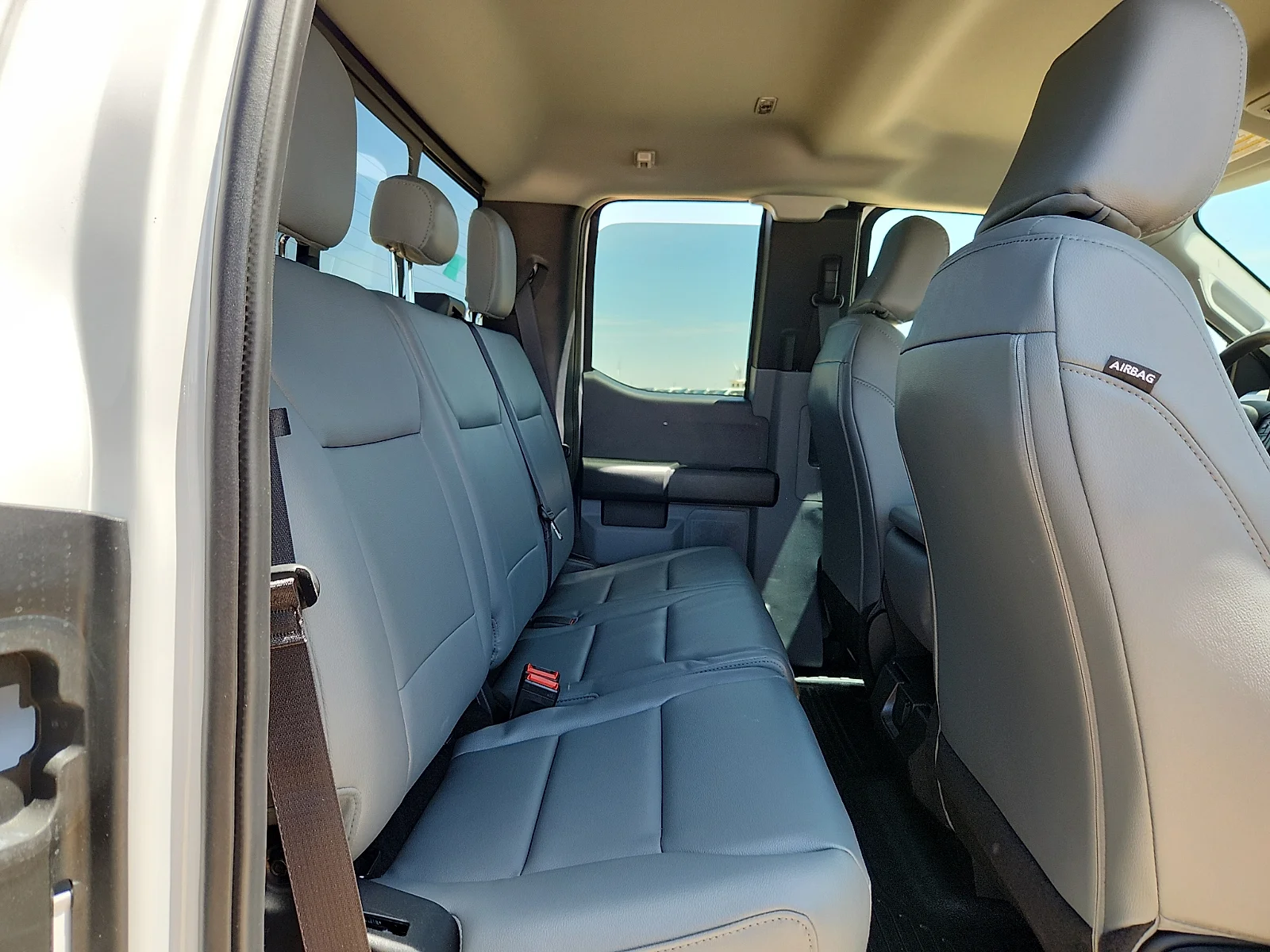 New 2026 Oxford White Ford F-350® XL image 19