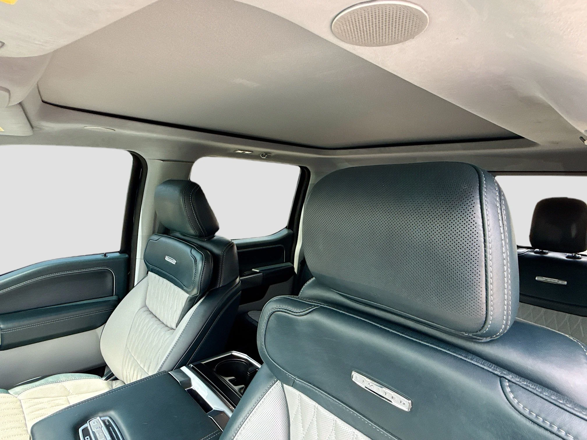Used 2022 Blue Metallic Ford Limited image 25