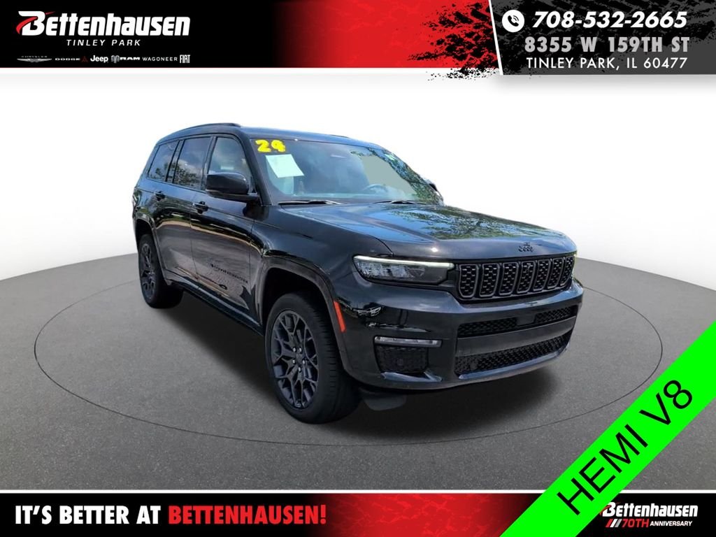 Used 2024 Diamond Black Jeep Summit image 2