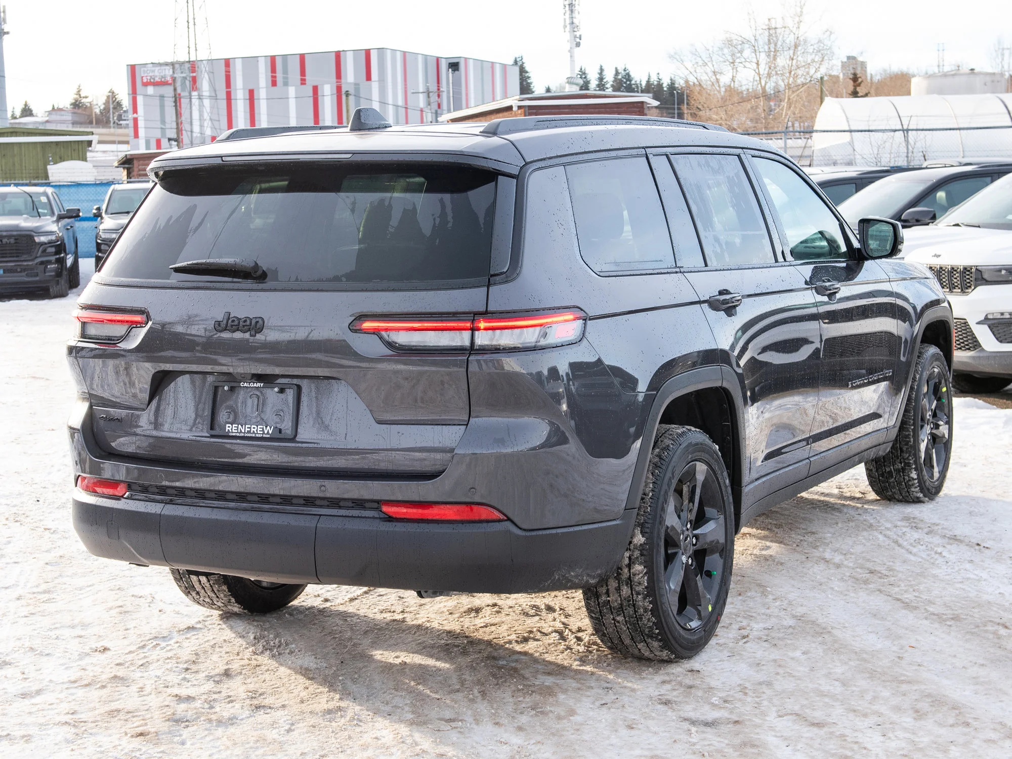 New 2025 Grey Jeep Altitude* image 4