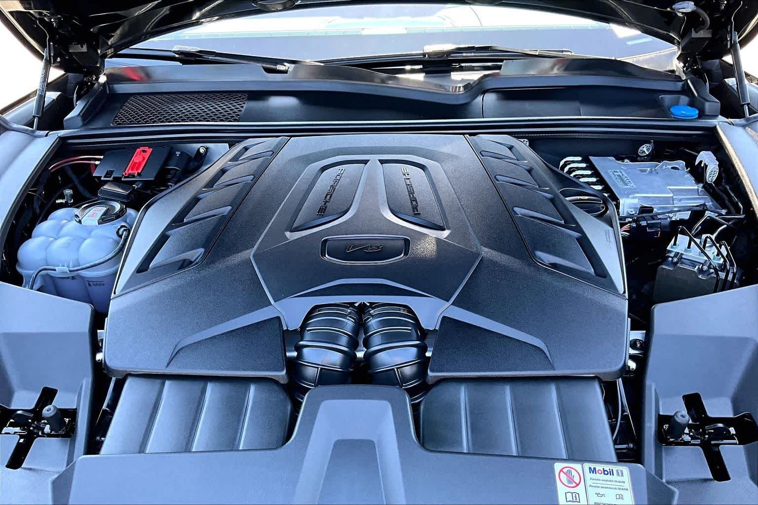 Used 2024  Porsche S image 30