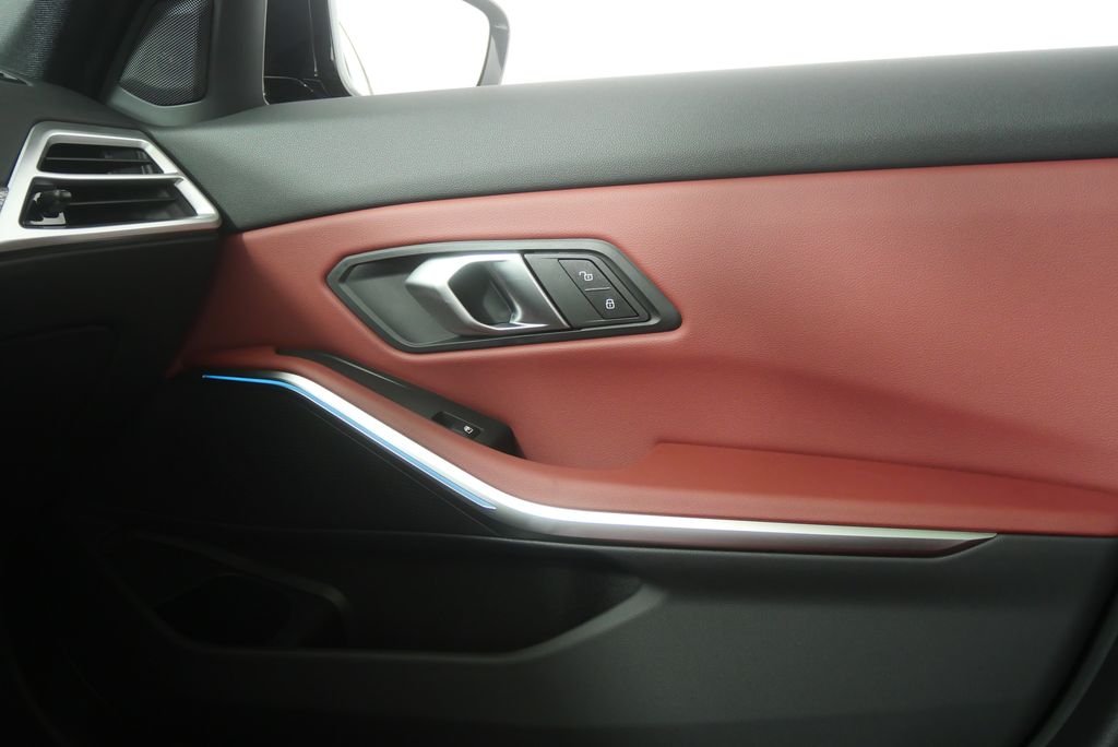 New 2026 Black Sapphire Metallic BMW 330i image 25