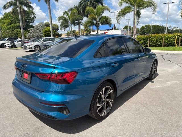 Used 2022  Audi  image 9