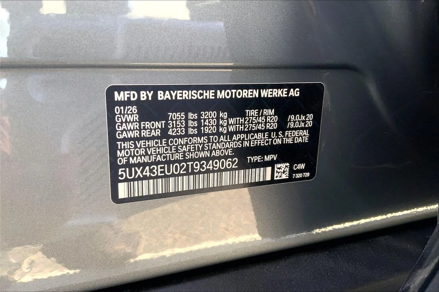 New 2026 Skyscraper Grey Metallic BMW xDrive50e image 18