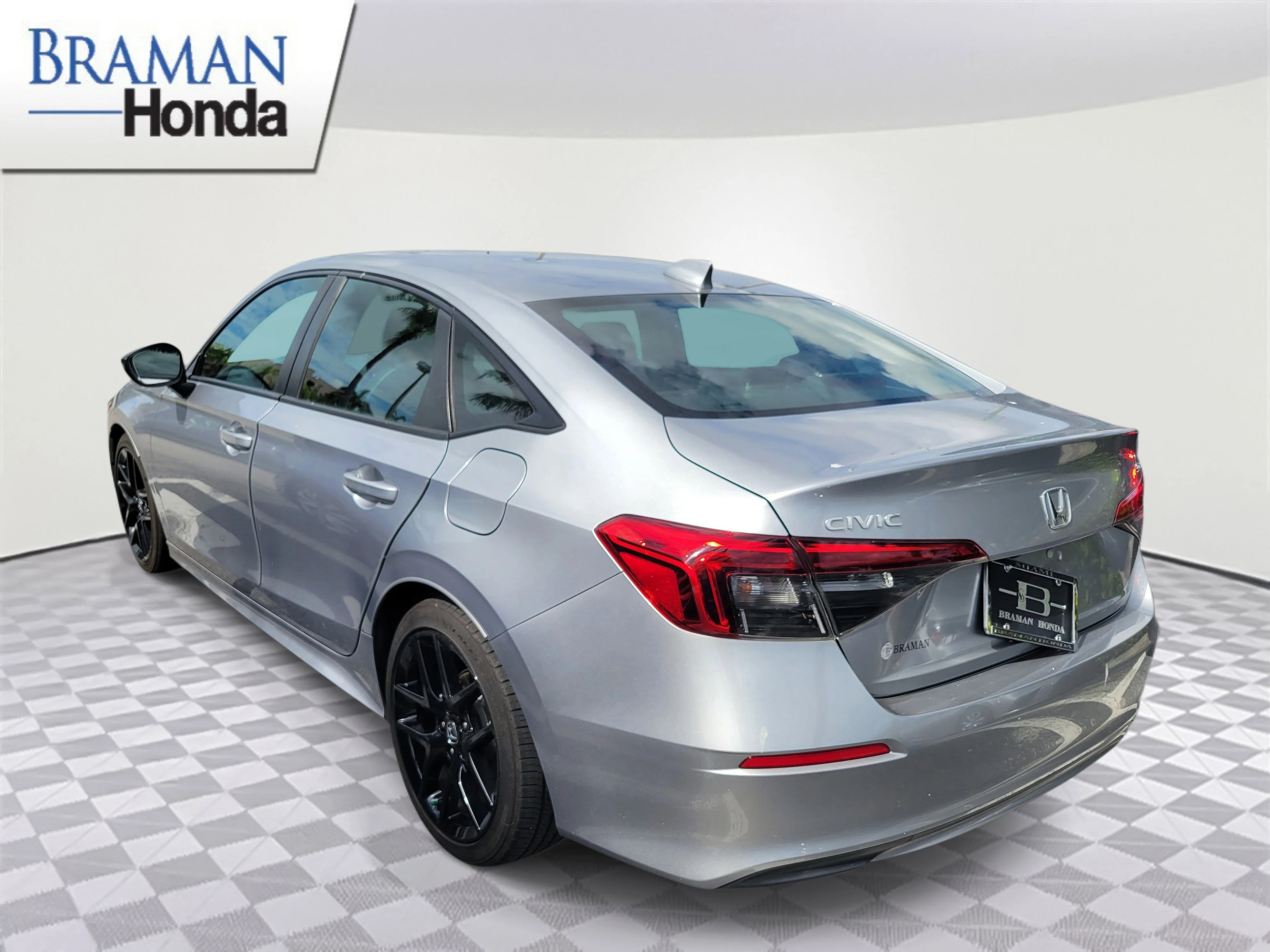 Certified Used 2022 Silver Honda Sport image 4
