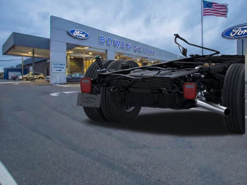 New 2025 Oxford White Ford XL image 45