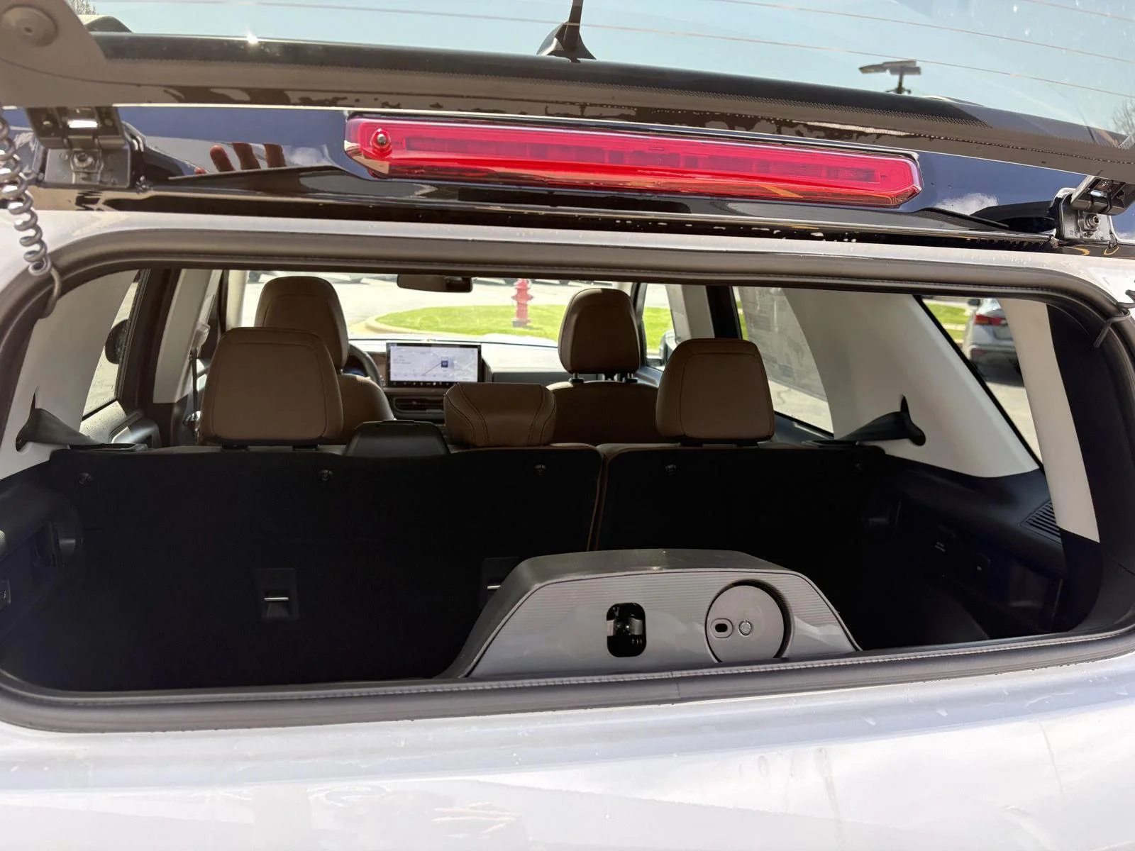 New 2026 Space White Metallic Ford Outer Banks® image 21