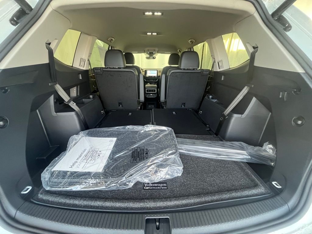 New 2026 White/off-white Volkswagen 2.0T SE w/Technology image 24
