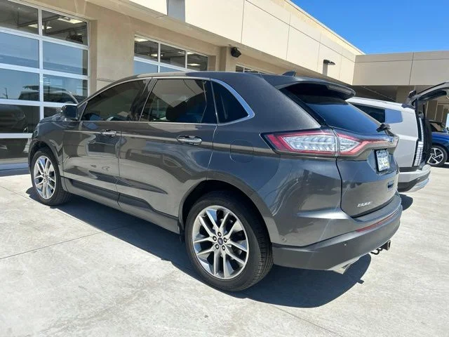 Used 2015  Ford Titanium image 4