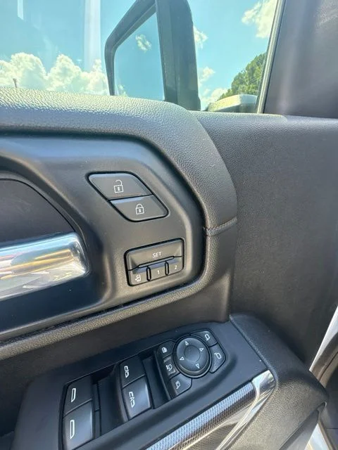 Used 2022 Summit White GMC AT4 image 8