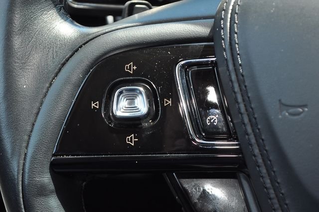 Used 2023 Blue Lincoln Reserve image 31