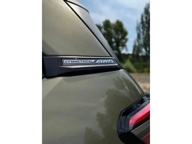 New 2026 AUTUMN GREEN METALLIC Subaru Limited image 48