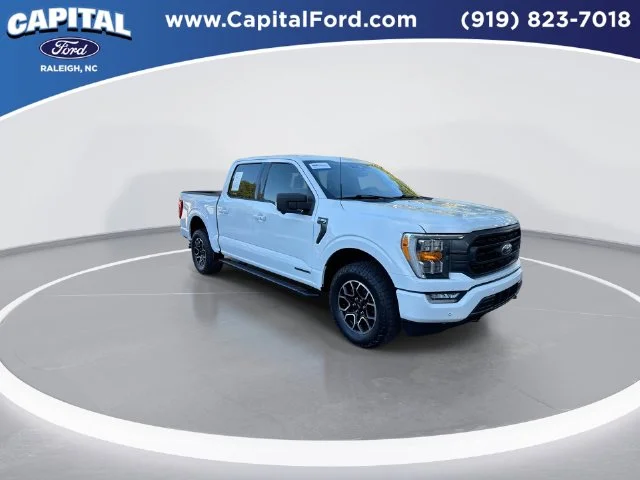 Used 2021 White Ford XLT image 2
