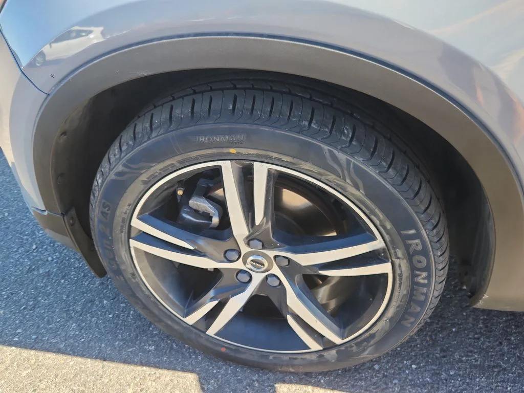 Used 2021 Gray Volvo R-Design image 16