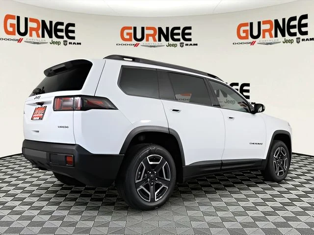 New 2026 Bright White Clear-Coat Exterior Paint Jeep Laredo image 31