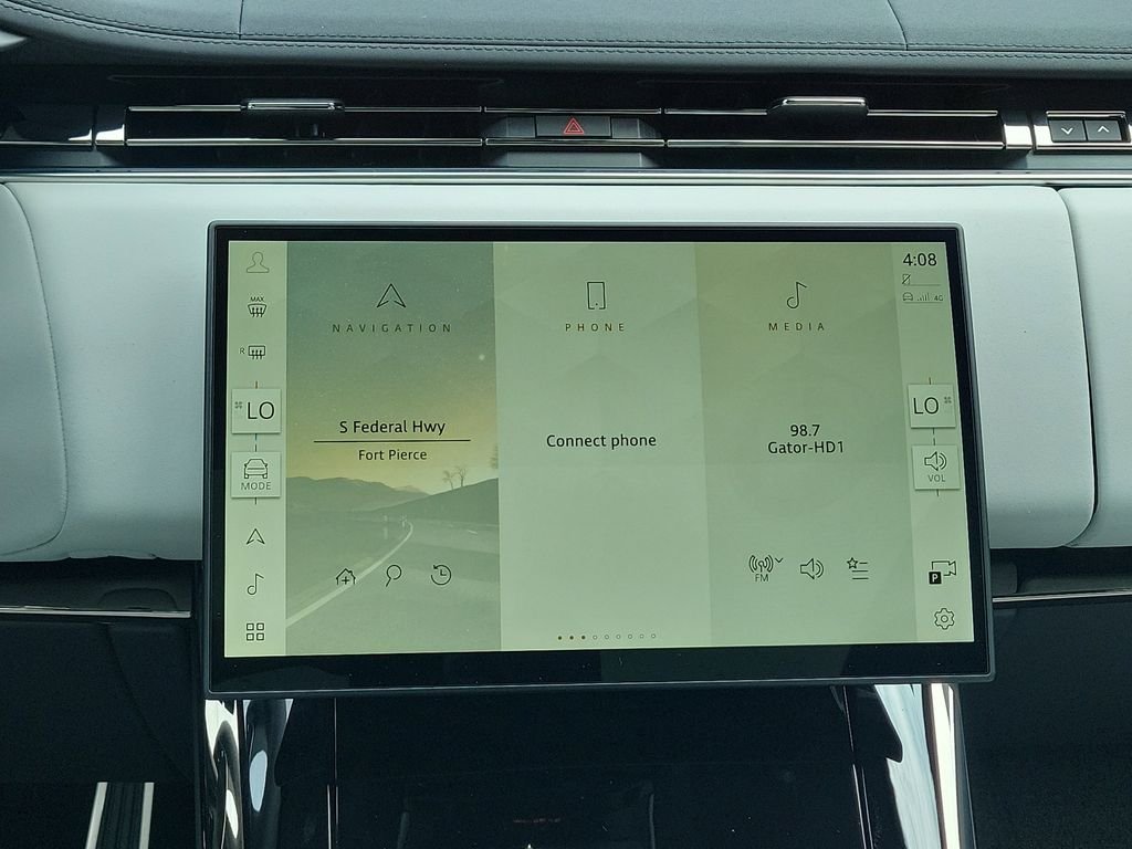 New 2026 Giola Green Land Rover Dynamic SE image 21
