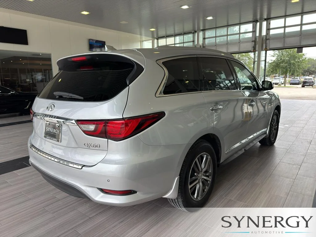 Used 2019 Liquid Platinum INFINITI LUXE image 5