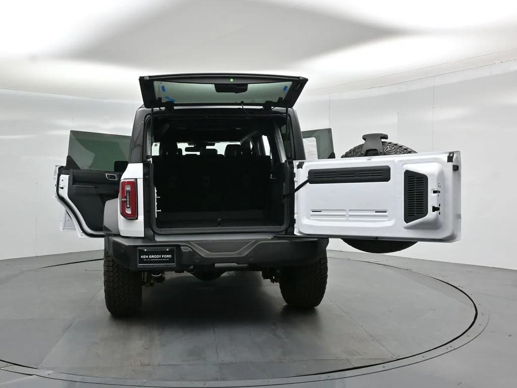 New 2026 Oxford White Ford Outer Banks image 34