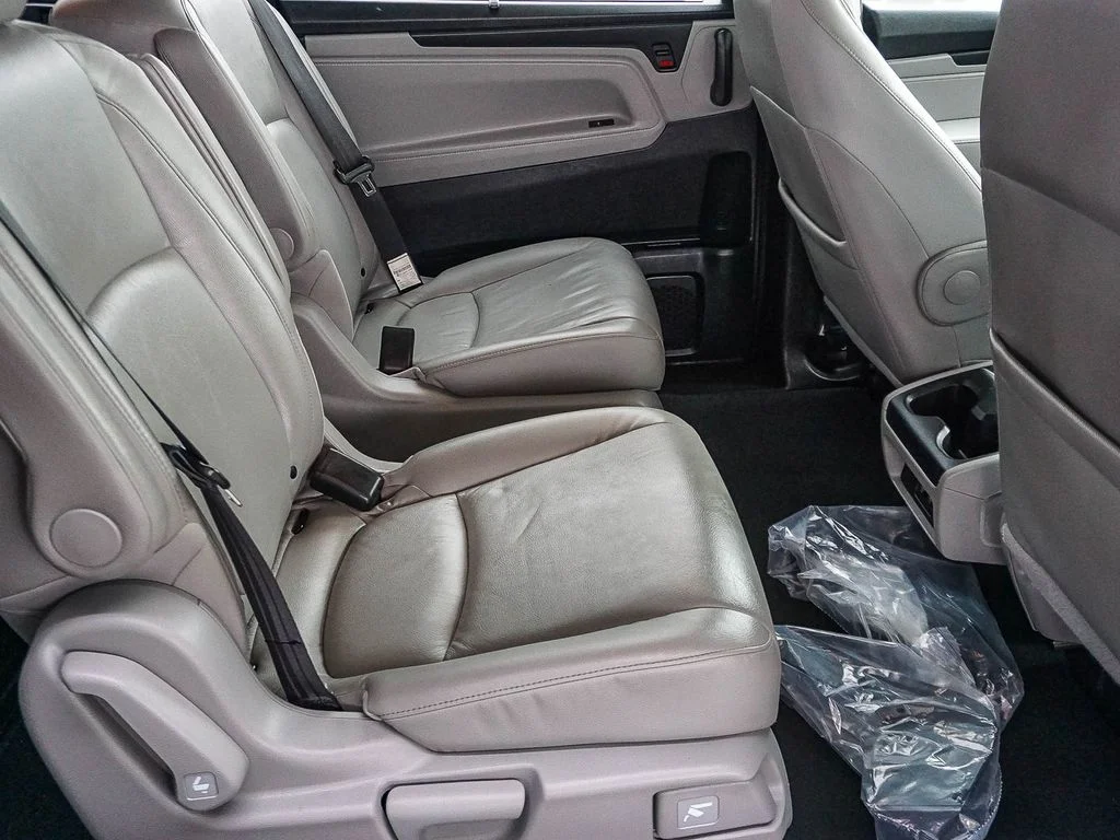Used 2018 Gray Honda EX-L image 14