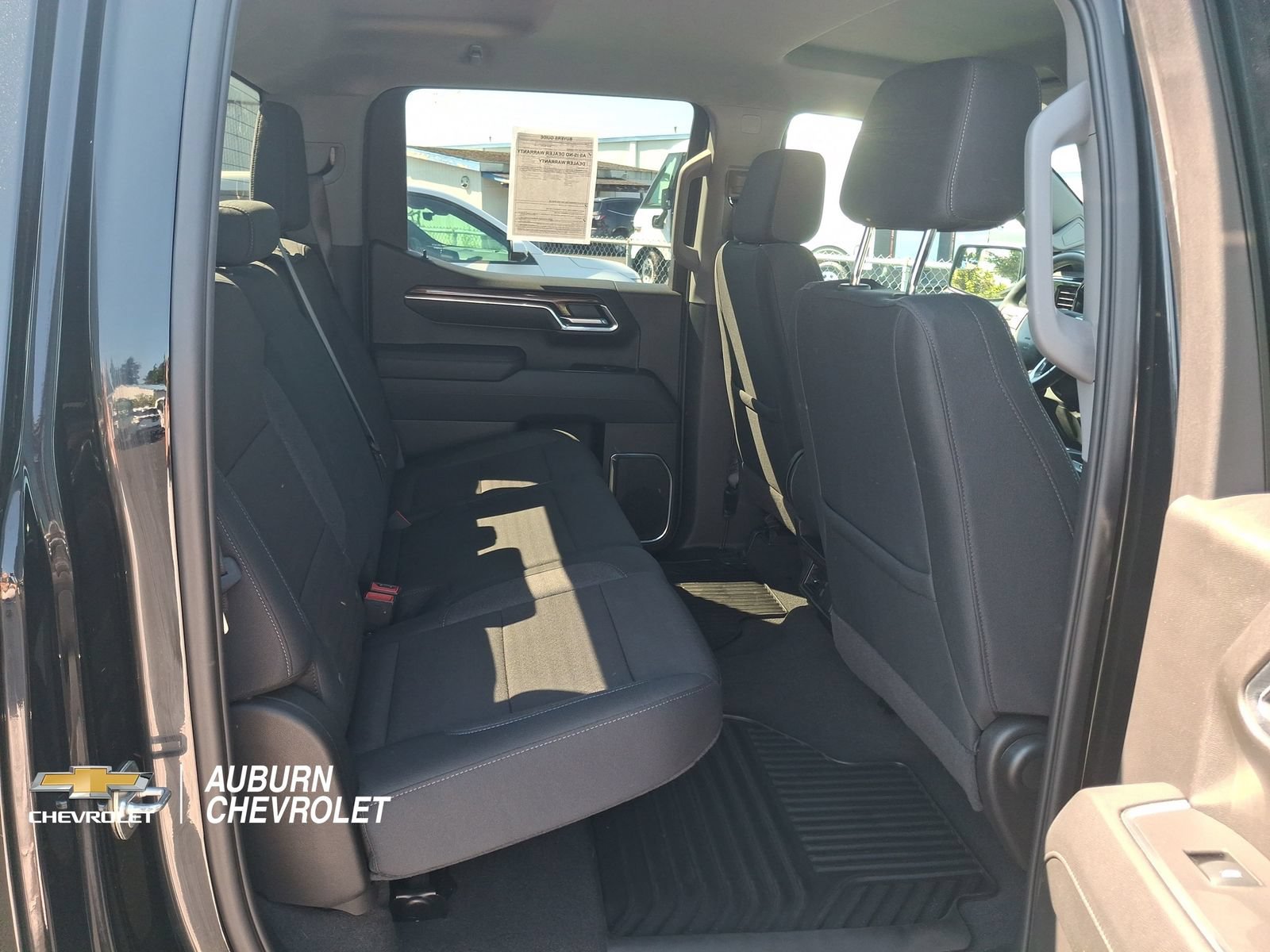 2025 Chevrolet Silverado 1500 LT - Photo 18