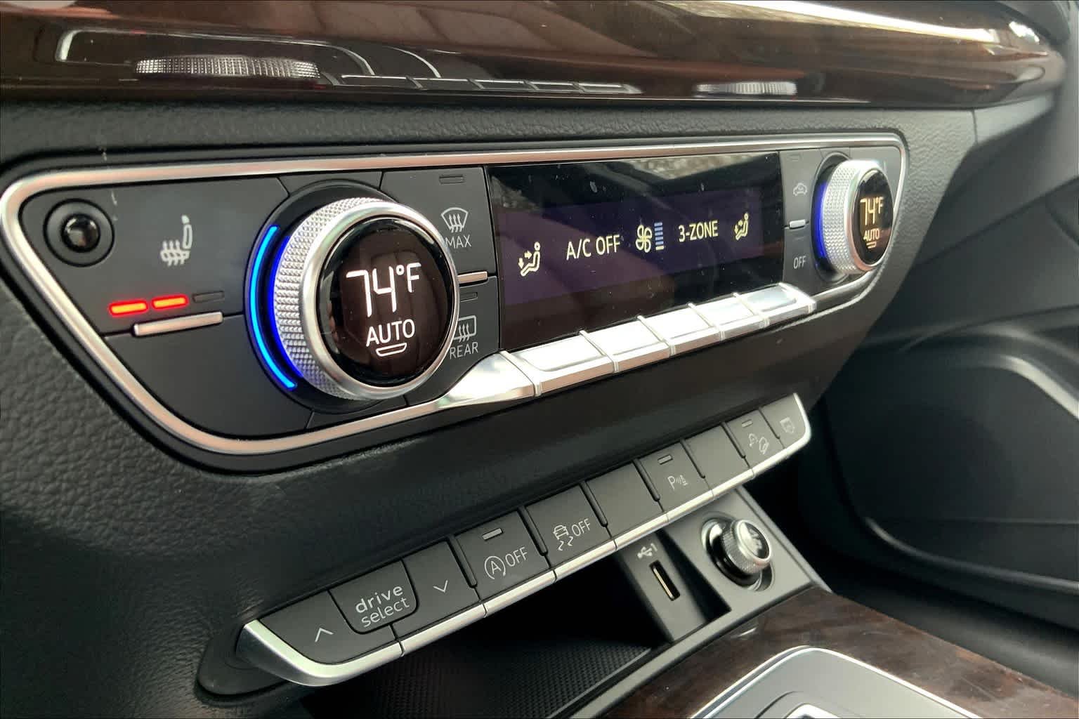 Used 2019 Mythos Black Metallic Audi Premium Plus image 36