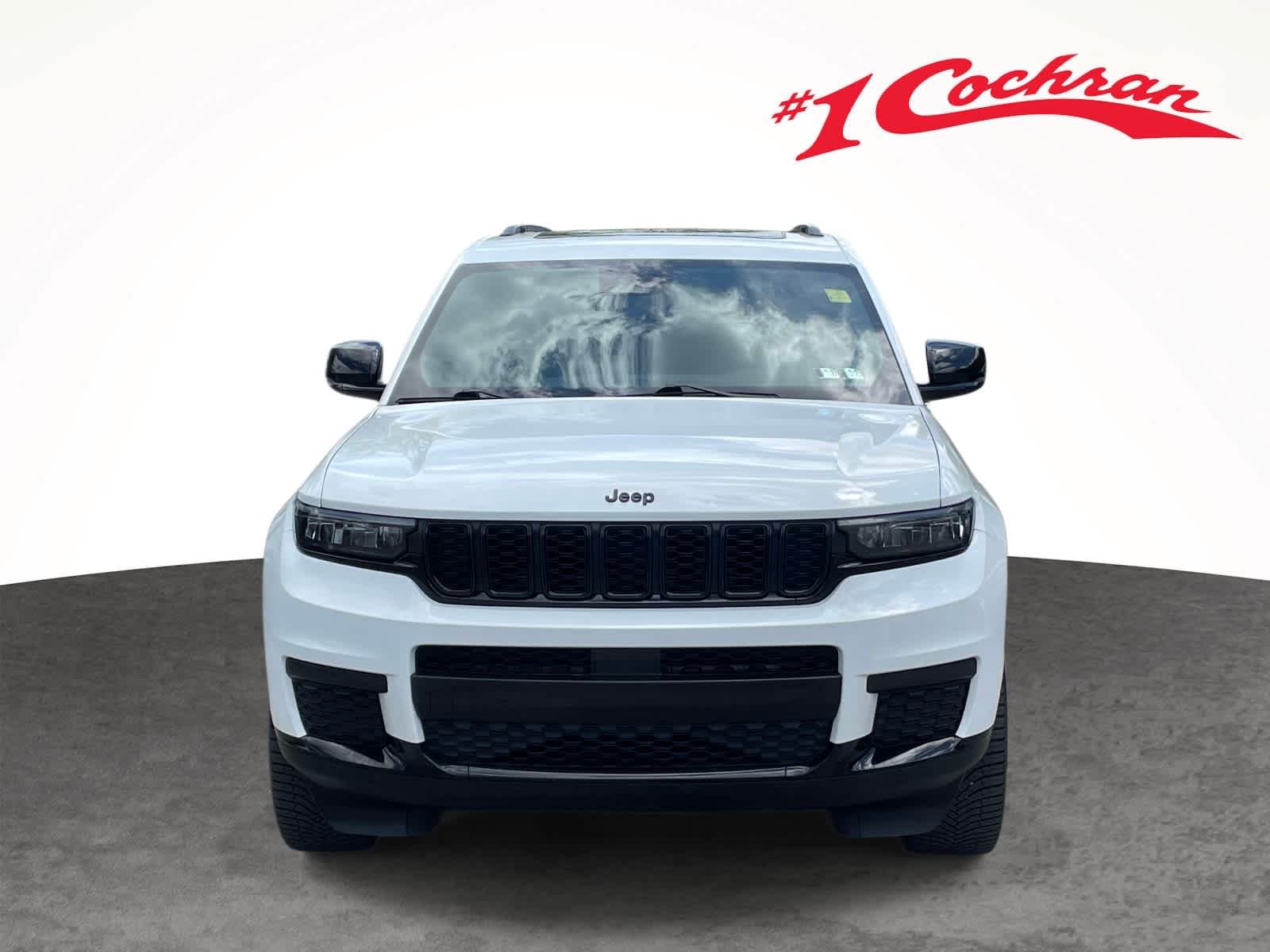 Used 2023 Whi/white Jeep Altitude image 12