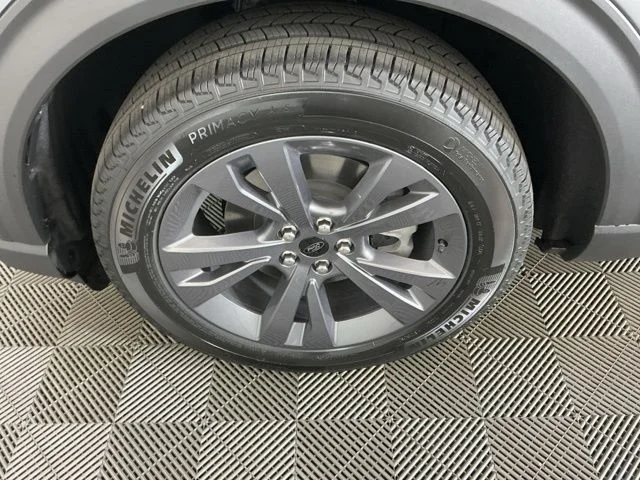 New 2026 Carbonized Gray Metallic Ford Active image 32