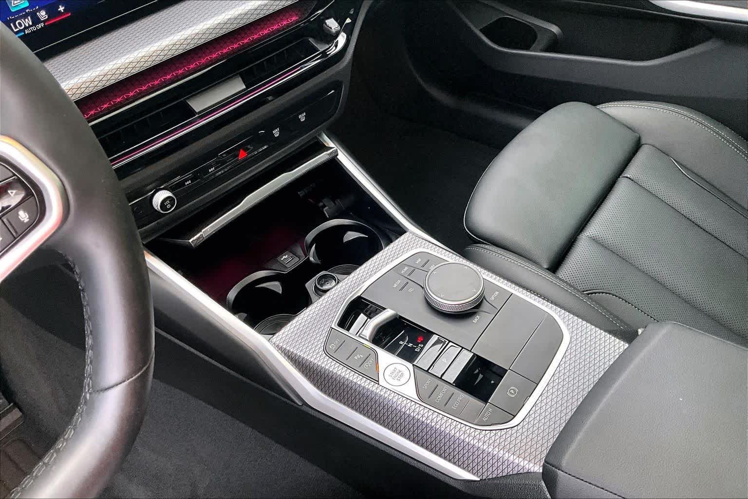 Used 2025 Alpine White BMW 330i image 17