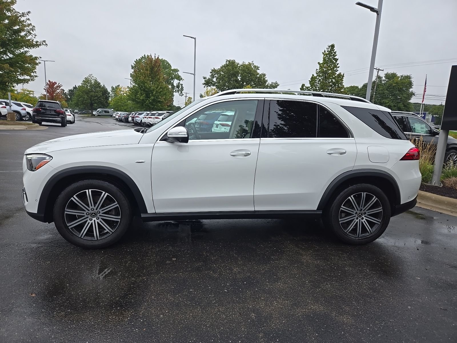 Certified Used 2025 White Mercedes-Benz GLE 450e image 2