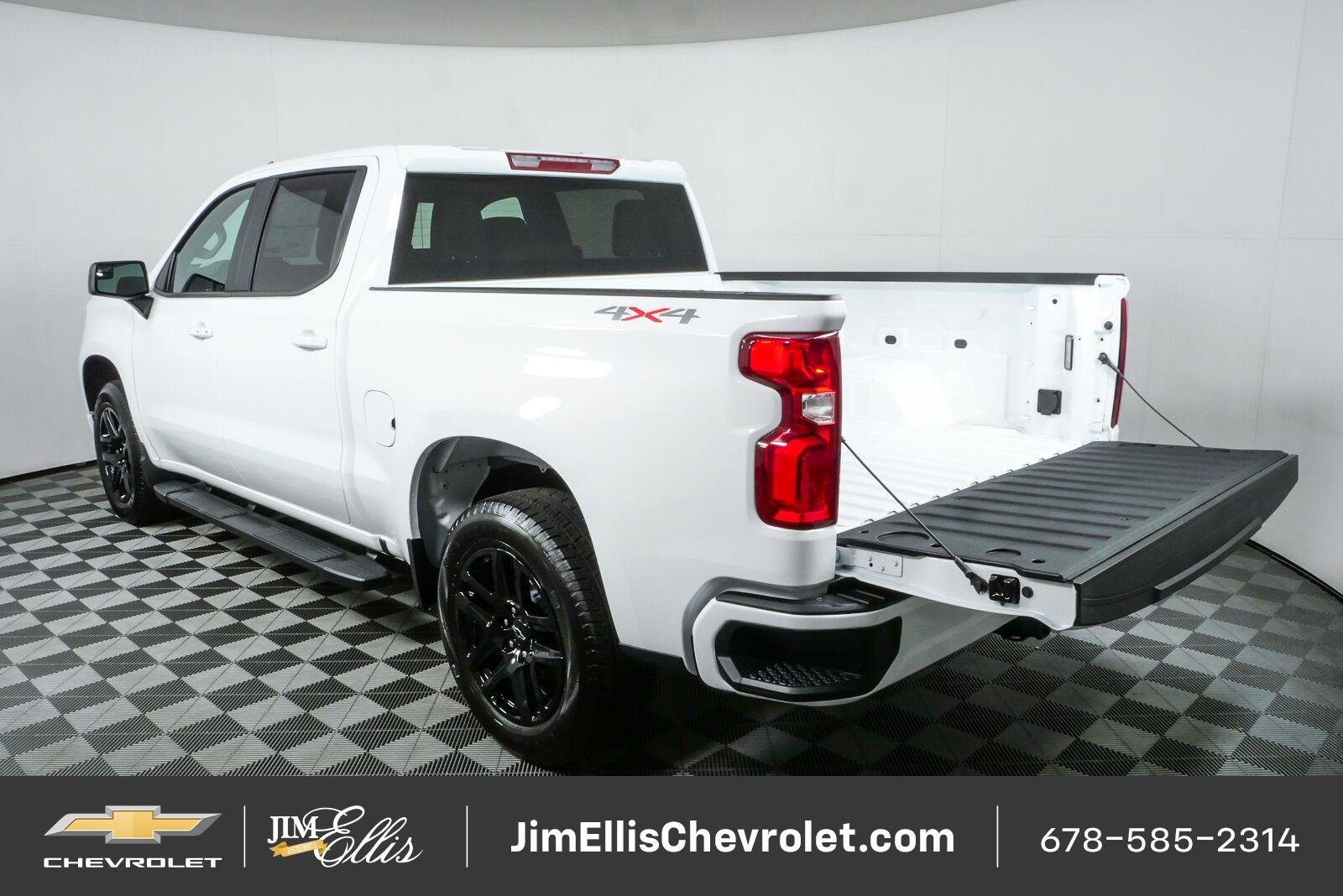 New 2026 Summit White Chevrolet RST image 30