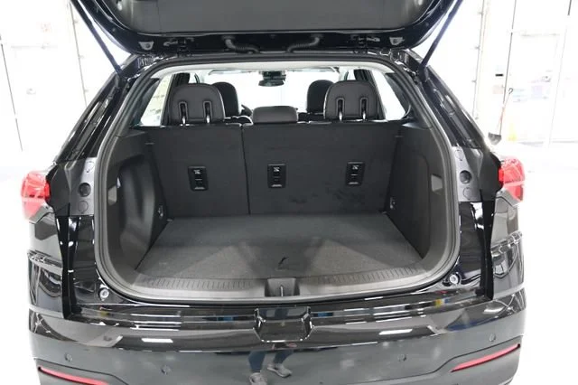 2027 Chevrolet Bolt RS - Photo 28