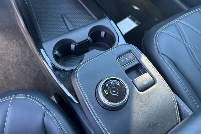 Used 2023 Space Gray Ford Select image 15