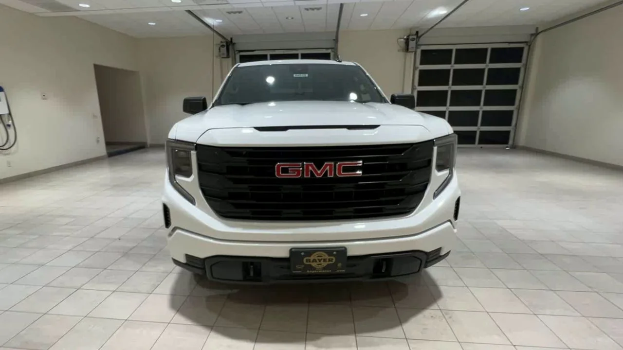 2025 GMC Sierra 1500 Pro - Photo 35
