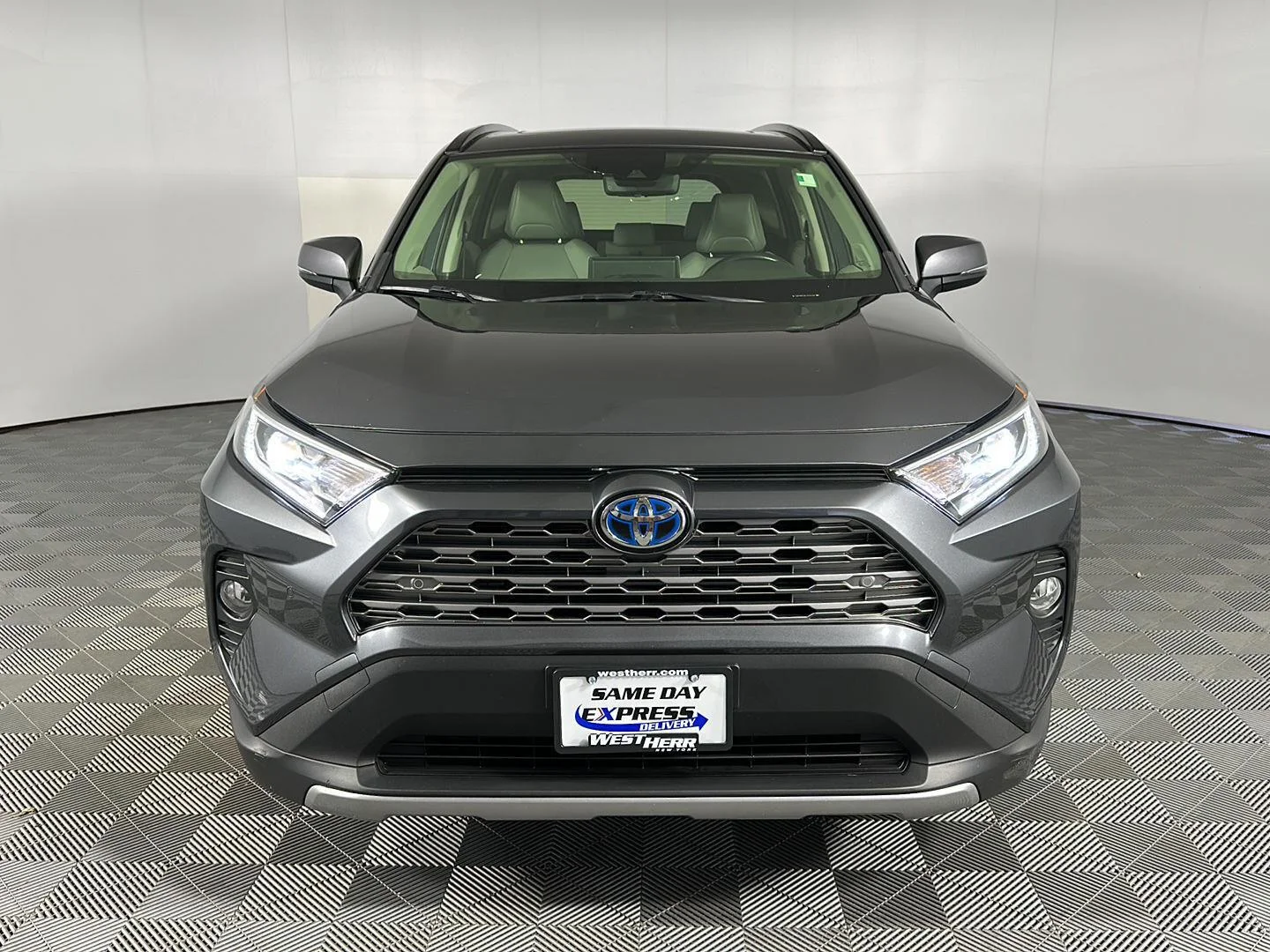 Used 2020 Magnetic Gray Metallic Toyota Limited image 3