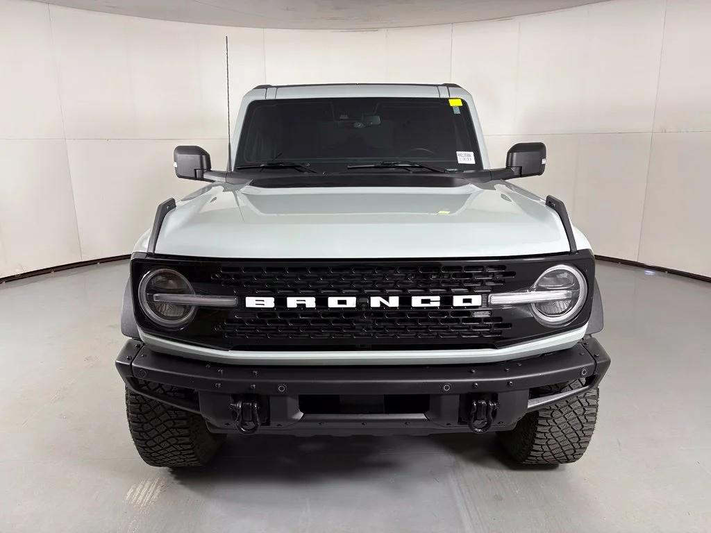 Used 2022 Green Ford Wildtrak image 3