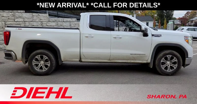 Used 2019 White GMC SLE image 8