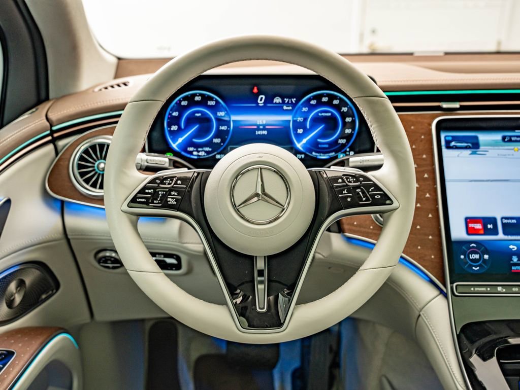 Certified Used 2023 Emerald Green Metallic Mercedes-Benz 450 image 22