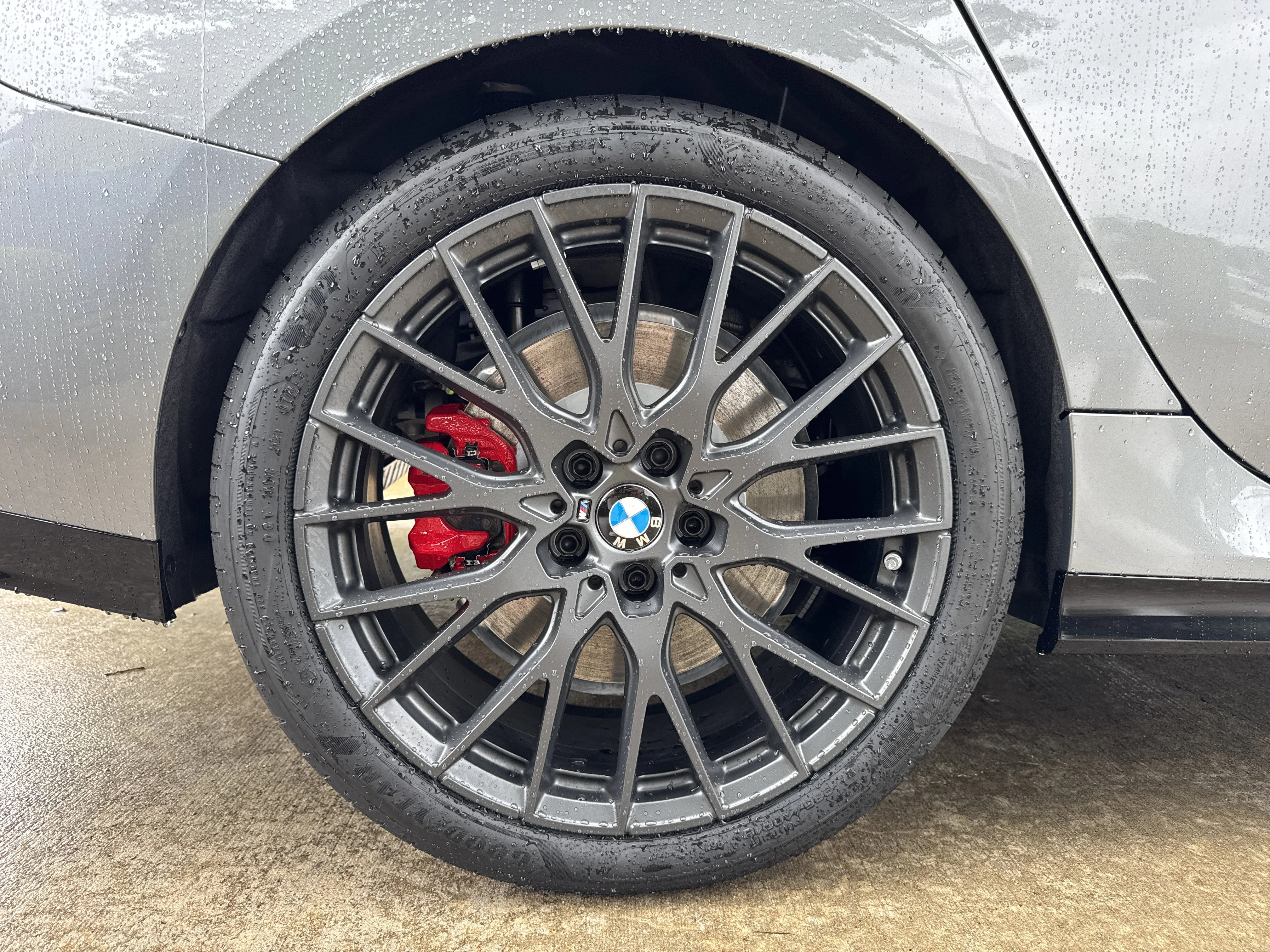 New 2026 0C4W Skyscraper Grey Metallic BMW M235 xDrive image 25