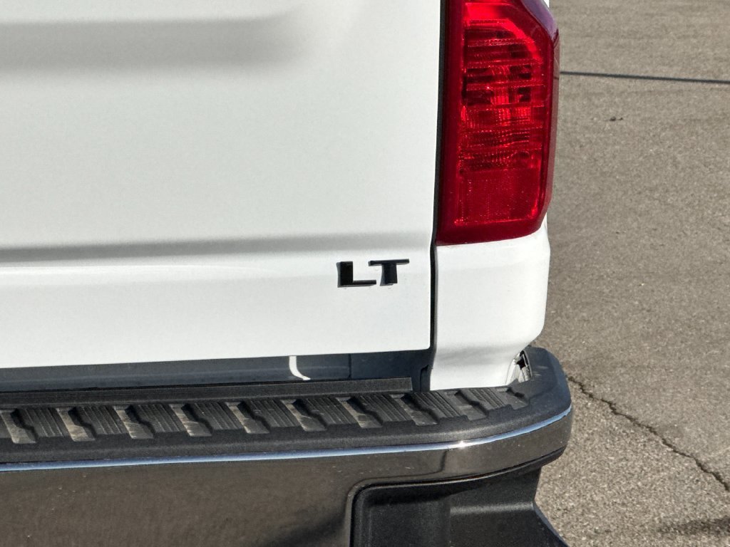 New 2026 Summit White Chevrolet LT image 24