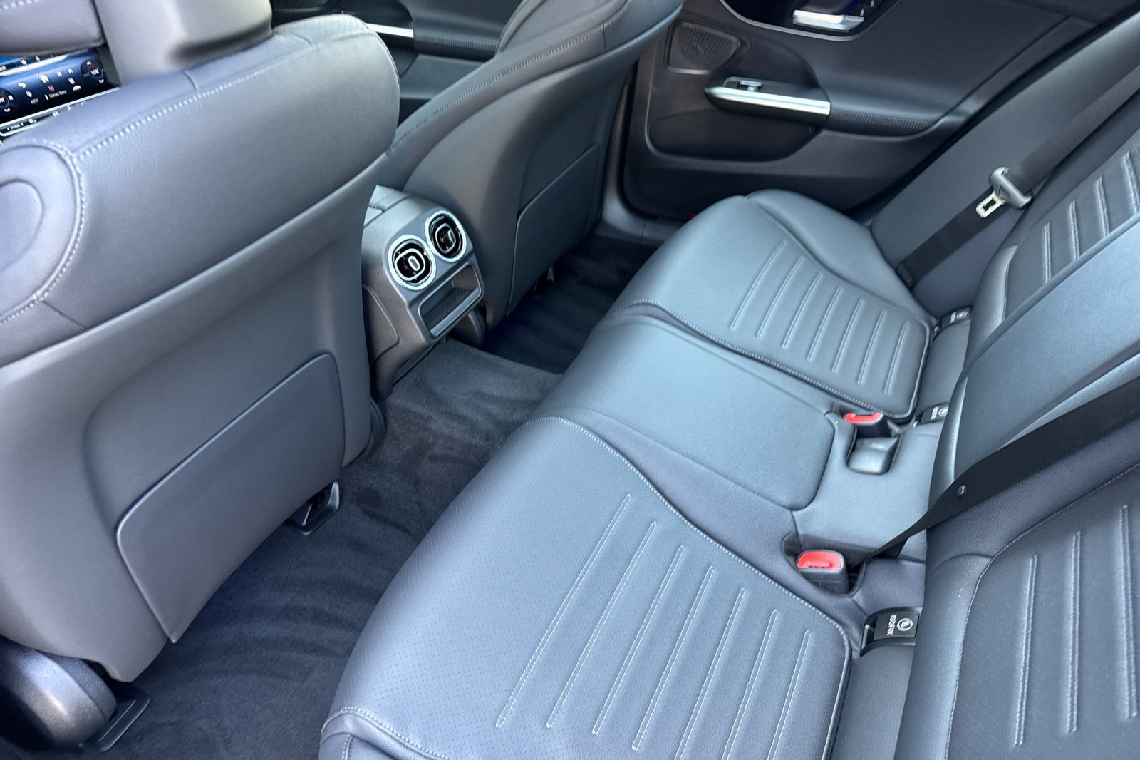 New 2026 Obsidian Black Metallic Mercedes-Benz C 300 image 11