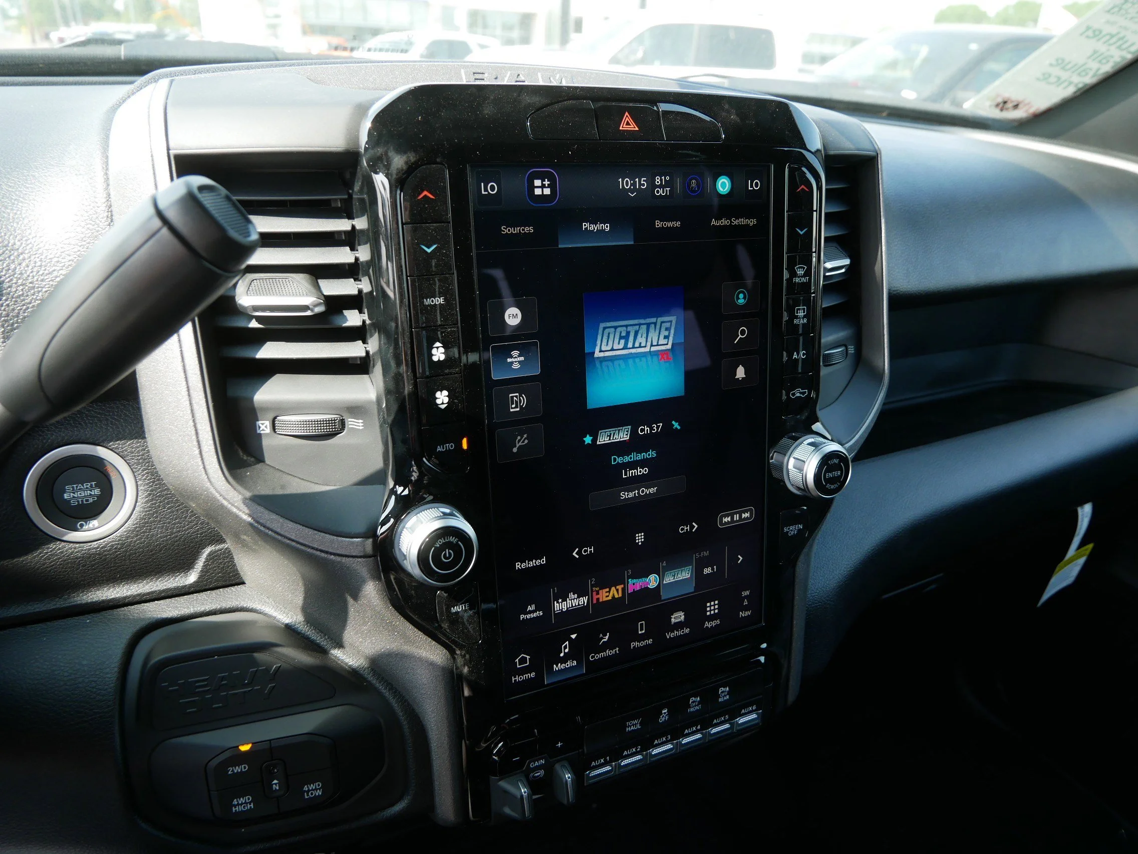 2025 RAM 2500 Tradesman - Photo 12