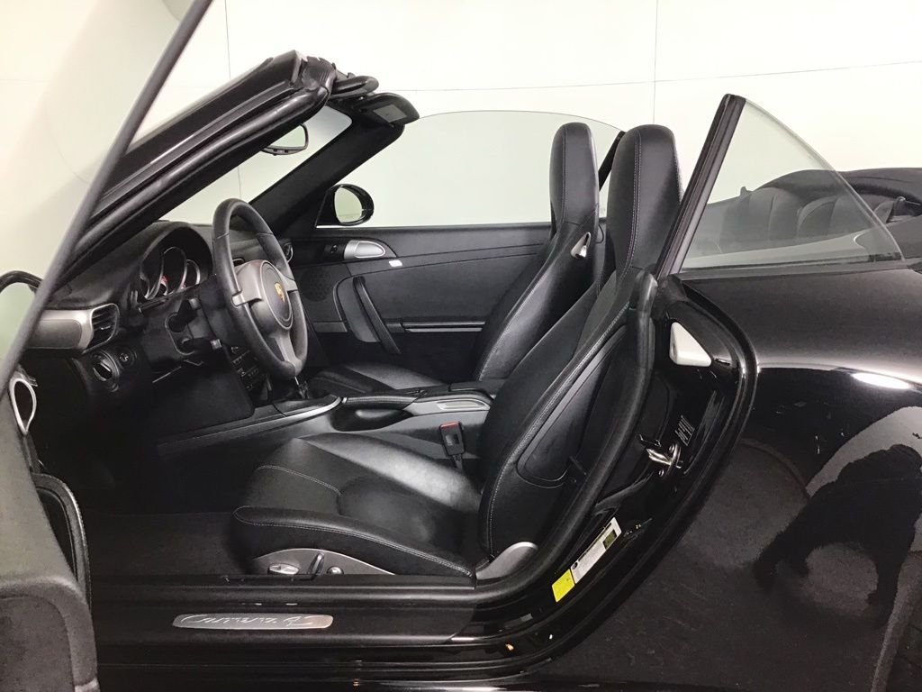 Used 2012  Porsche Carrera 4S image 5
