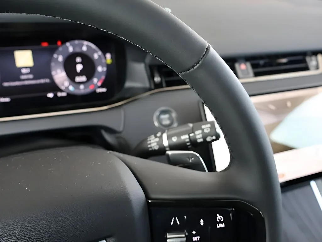 2026 Land Rover Range Rover Evoque Dynamic SE - Photo 12