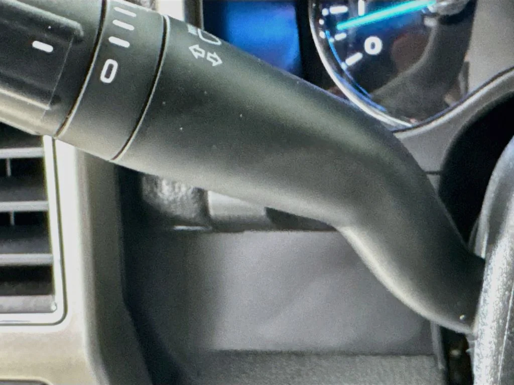 Used 2020 Black Metallic Ford Lariat image 14