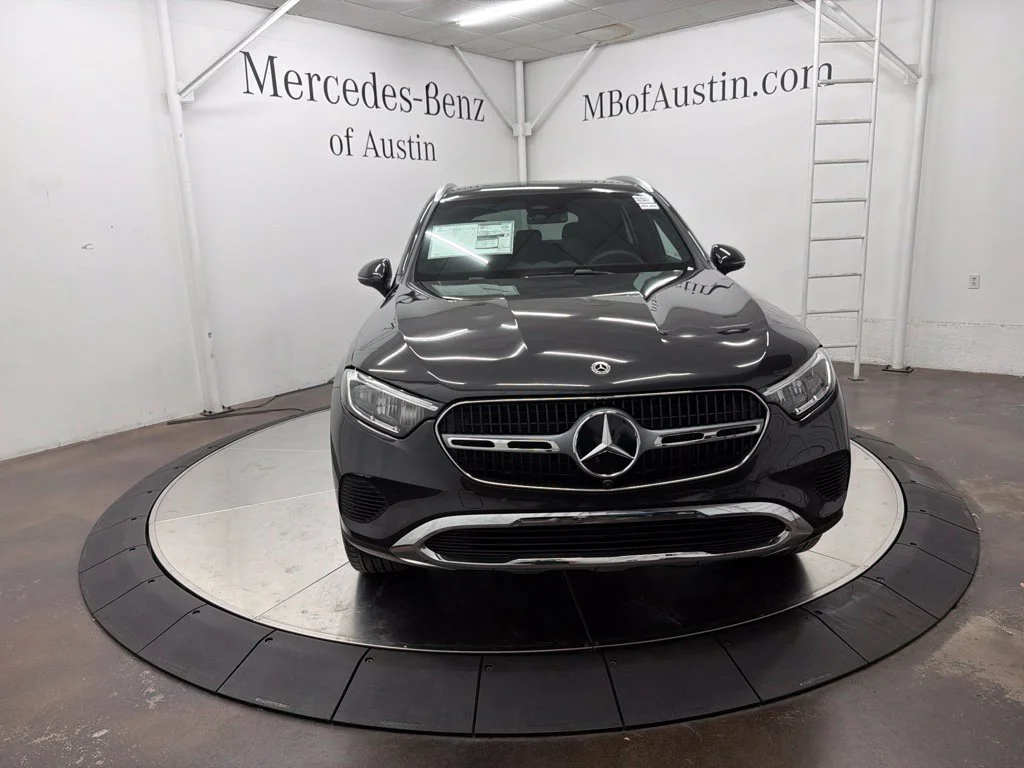New 2027 Gray Mercedes-Benz GLC 300 image 2